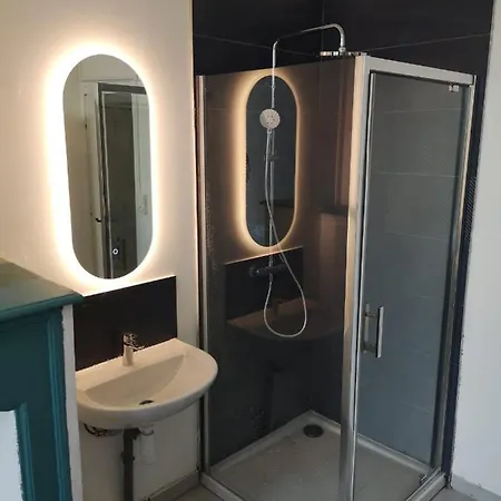 Chambre Calme Centre Habitación en casa particular *